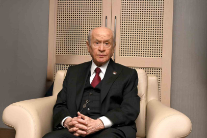 MHP Genel Başkanı Bahçeli: "İzzet Bey akademik kariyer çalışmalarına ağırlık vermek için müsaade istemişlerdir"