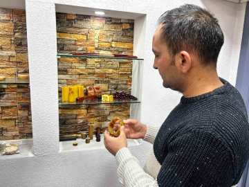 Mescid-i Nebevi modeli tespihi, çocuklarına bırakacak