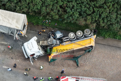 Kocaeli TEM Otoyolu’nda Korkunç Kaza! 4 Araç Birbirine Girdi, 2 Kişi Öldü