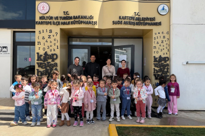 Kartepe'de minikler Kütüphaneler Haftası'nı müzikli masallarla kutladı