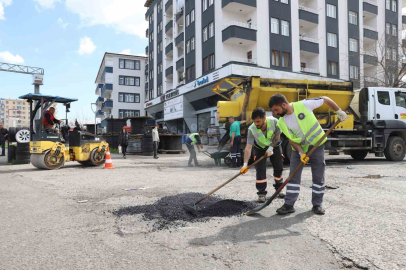 Diyarbakır’da hasarlı yollarda asfalt seferberliği