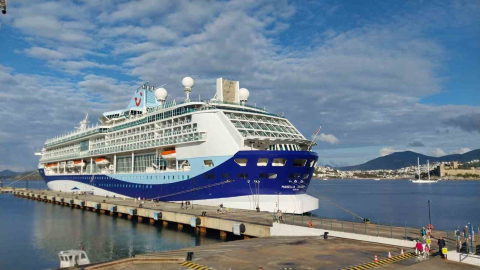 Sezonun ikinci kuruvaziyer gemisi Bodrum’a geldi