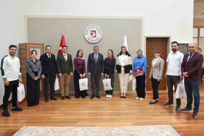 BŞEÜ’de 62. Kütüphane Haftası töreninde ödüller sahiplerini buldu