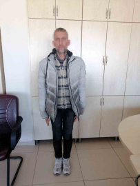 Pes dedirten dolandırıcılık: Topladığı ürünleri seyyar tezgahta sattı