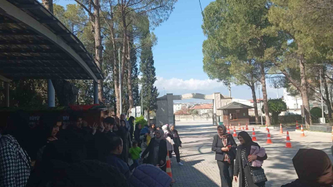 Bodrum’da batan botta hayatını kaybeden göçmenlerden 4’ü Denizli’de toprağa verildi