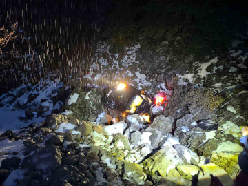 Otomobil şarampole yuvarlandı: 3 yaralı