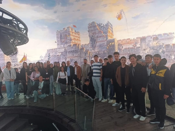 Kahta Belediyesi’nden öğrencilere gezi programı