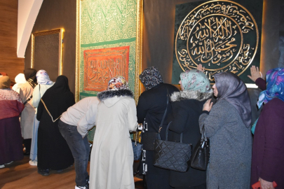 Mukaddes Emanetler Sergisi’ne yoğun ilgi