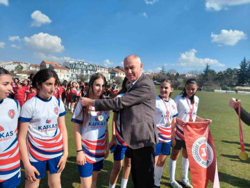 Eskişehir’de Okul Sporları Ragbi heyecanı sona erdi