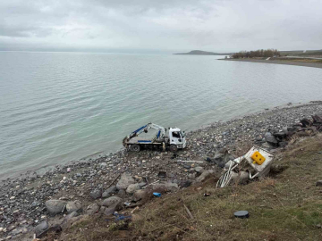 VASKİ’ye ait vinç kaza yaptı: 1 yaralı
