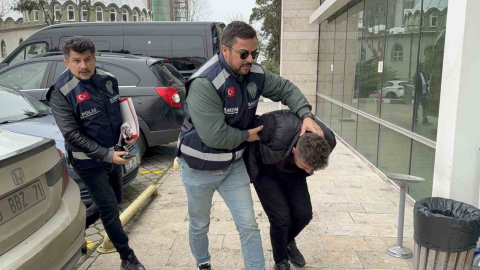 "Bakar mısın" tuzağı: Zinciri kapıp kaçtı, kameraya yakalandı