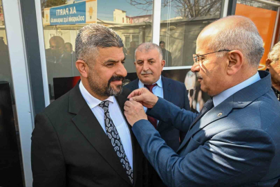 Malatya’da CHP’den istifa eden meclis üyesi AK Parti’ye katıldı