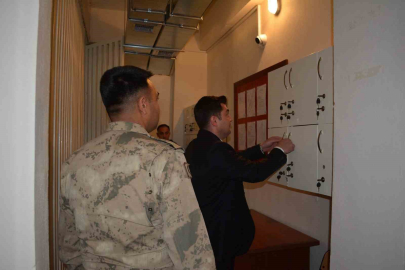 Kaymakam Sarı, jandarmayla bir araya geldi