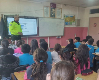 Niğde’de narkotik ekiplerinden vatandaşlara bilgilendirme