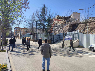 Keşan’da tehlikeli yıkıma 160 bin TL ceza kesildi