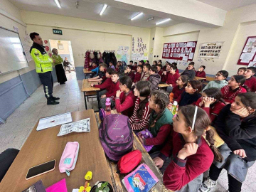 Jandarmadan 6 ilçede öğrencilere trafik eğitimi