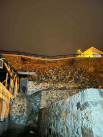 İspir’de heyelan: 2 konut boşaltıldı