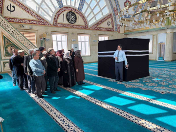 Selendi’de hacı adaylarına eğitim semineri