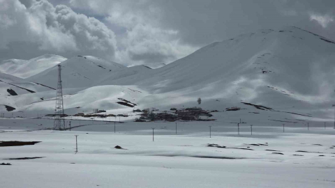 Van’da iki mevsim bir arada