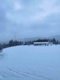 Kastamonu’nun yüksek kesimlerinde kar yağışı ve fırtına etkili oluyor