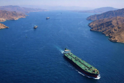 Trump’ın Açıklamasının Ardından Hürmüz Boğazı’nda İlk Geçişler Başladı