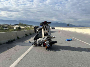 Bayındır’da otomobille çarpışan motosikletli yaralandı