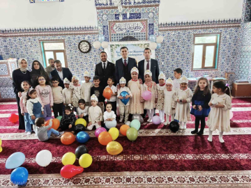 Minik çocukların Kur’an okumaya geçişleri şölen tadında kutlandı