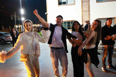 Manisalı Romanlar günlerini kutladı