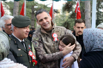 Şehit polisler mezarları başında anıldı