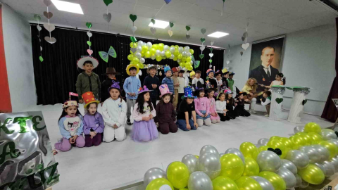 Zonguldak’ta miniklerden renkli mesaj, şapkalarıyla empati vurgusu yaptılar