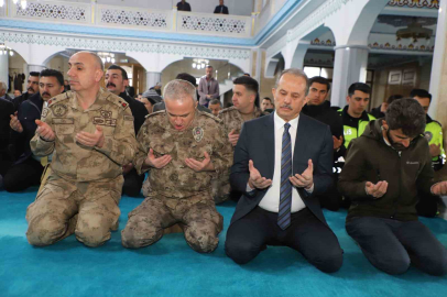 Hakkari’de şehitler için mevlit okutuldu