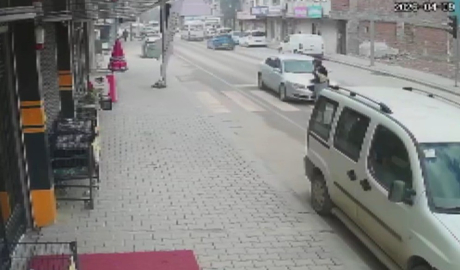 Kahramanmaraş’ta trafik kazası güvenlik kamerasında