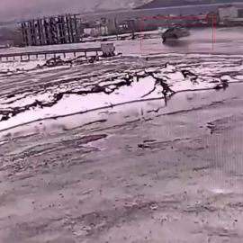 Tatvan’da otomobil takla attı: Sürücü yaralandı