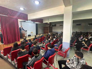 ’Namaz Ağacı’ yarışmasında dereceye giren fen liseli gençlere ödülleri verildi