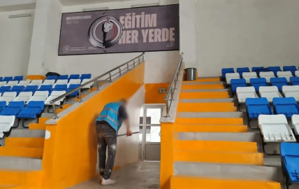 Sinop’ta yüzme havuzu yükümlülerin eliyle yenilendi