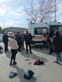 Silivri’de ışık ihlali yapan otomobil sürücüsü, motosikletle çarpıştı