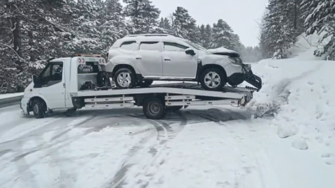 Kars’ta kar yağışı kazaya neden oldu:  Kazda 1 kişi yaralandı