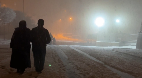 Yüksekova’da nisan karı: İlçe yeniden beyaza büründü, kartpostallık görüntüler ortaya çıktı