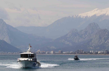 Suyun altını üstüne getiriyor, can kurtarmak için saniyelerle yarışıyorlar