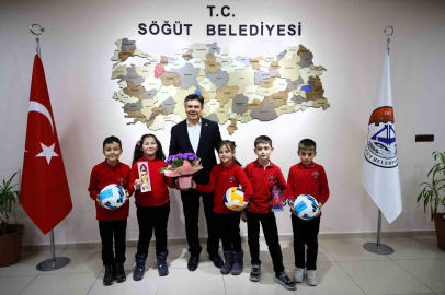 Başkan Durgut miniklerle buluştu