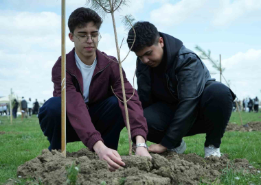 Geleceğe nefes olacak 2 bin fidan toprakla buluştu