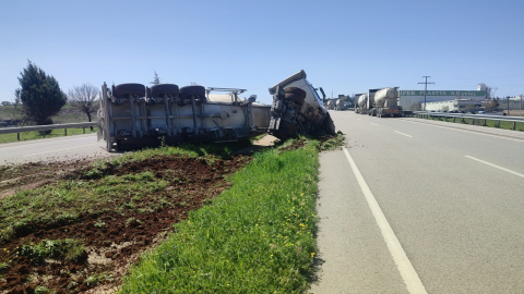Kilis’te beton mikseri devrildi