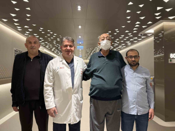 2 kişiden alınan karaciğerle yaşama tutundu: "Dünyada çok nadiren yapılıyor"