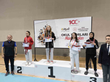 Yunusemreli Meyra’dan altın madalya