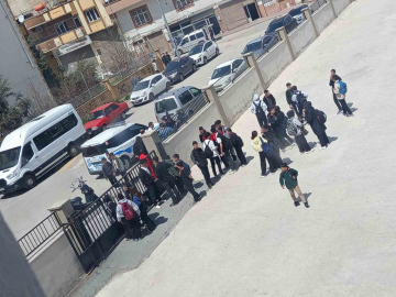 Gaziantep’te lise önünde kurusıkı tabancalı saldırı paniği