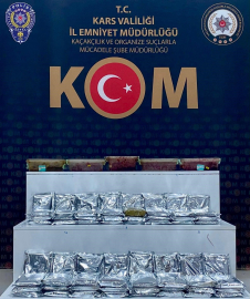 Kars’ta kaçakçılık operasyonu: Binlerce makaron ve kilolarca tütün ele geçirildi