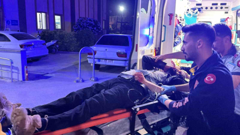 Motosiklet ile kamyonet çarpıştı: 1 ağır yaralı