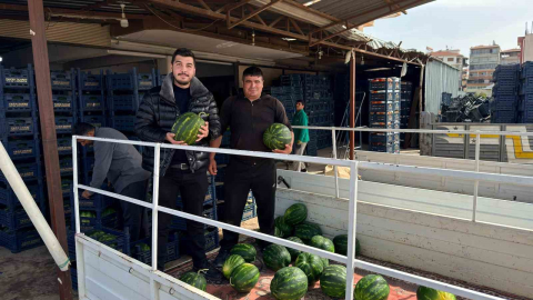 Antalya’da sezonun ilk karpuz hasadı yapıldı