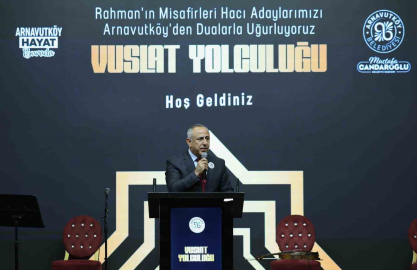 Hacı adayları, Arnavutköy’den dualarla uğurlandı