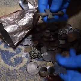 İzmir’de tarihi eser operasyonu: 203 eser ele geçirildi